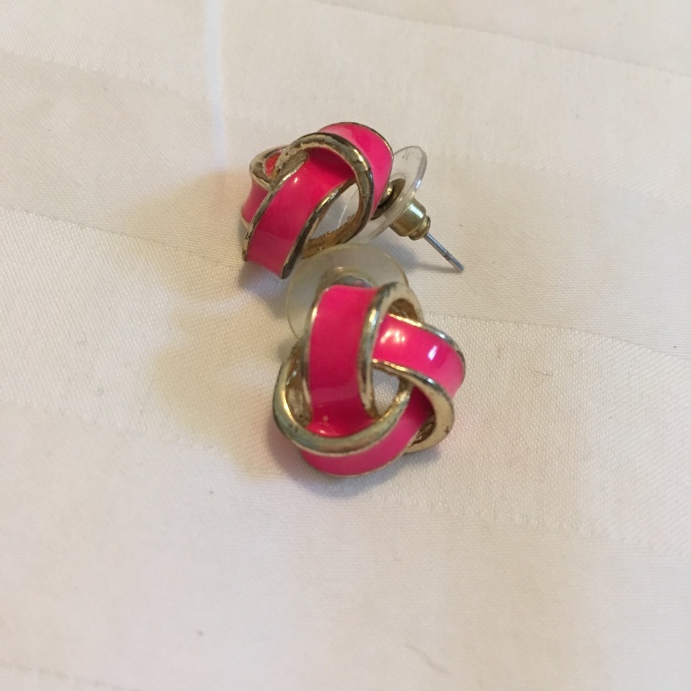 Knot earrings